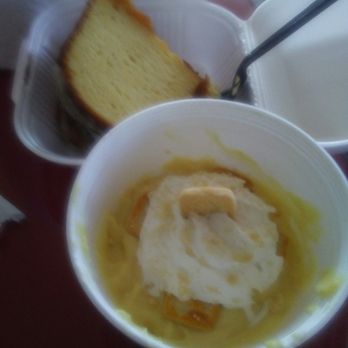 Rosako's Restaurant - Banana pudding and lemon cream cheese pound cake - Soul Food Near Me - Bedford, Texas Rosako's Restaurant - Banana pudding and lemon cream cheese pound cake - Soul Food Near Me - Bedford, Texas