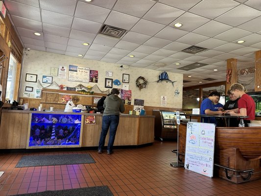 Captain Tom's Seafood by null