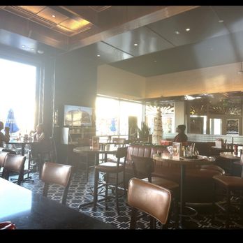 Silver Diner - Inside Seating - Breakfast & Brunch Near Me - Nottingham, Maryland