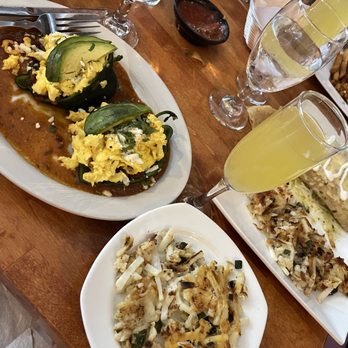 El Mariachi Tequila Bar & Grill - Mexican Near Me - Chicago, Illinois El Mariachi Tequila Bar & Grill - Mexican Near Me - Chicago, Illinois