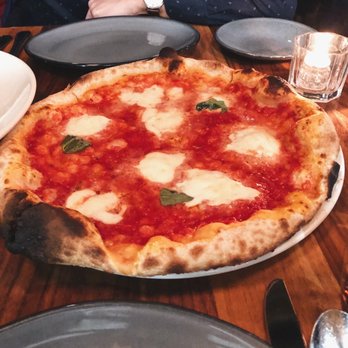 Locale Aurora - Margarita pizza - Italian Near Me - Aurora, Ontario Locale Aurora - Margarita pizza - Italian Near Me - Aurora, Ontario