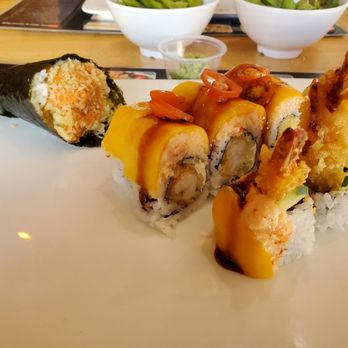 Sushi Taku - Spicy tuna handroll and mango tango roll - Japanese Near Me - Chicago, Illinois Sushi Taku - Spicy tuna handroll and mango tango roll - Japanese Near Me - Chicago, Illinois