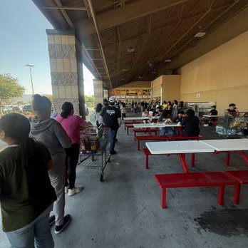 Costco - Giant line for every person who orders ANY item. A single hotdog or 5 pizzas, everyone stands in one line. - Wholesale Stores Near Me - Lake Elsinore, California Costco - Giant line for every person who orders ANY item. A single hotdog or 5 pizzas, everyone stands in one line. - Wholesale Stores Near Me - Lake Elsinore, California