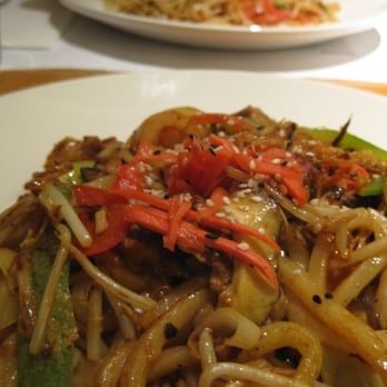 Wagamama - some teppan-fried noodles - Japanese Near Me - London, XGL Wagamama - some teppan-fried noodles - Japanese Near Me - London, XGL
