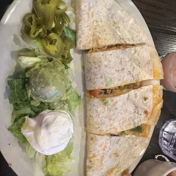 Los Reyes Mexican Grill - Supremo Quesadilla Dinner - Tex-Mex Near Me - Baton Rouge, Louisiana