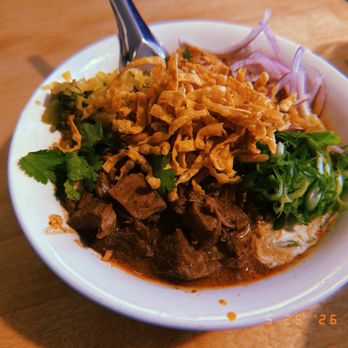 Ginger & Scallion - Thai Near Me - Seattle, Washington
