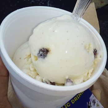 Key West Shaved Ice - Rum raisin ice cream (cup) - Shaved Ice Near Me - Dania Beach, Florida