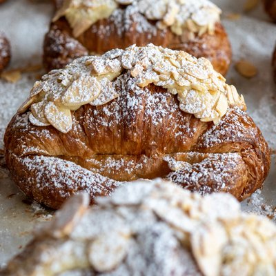 Patis Bakery by null