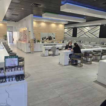 Empire Nail Spa - Right side - Nail Salons Near Me - Sacramento, California