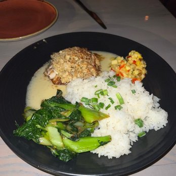 Monkeypod Kitchen - Organic Macadamia Nut Crusted Mahi Mahi - New American Near Me - Lahaina, Hawaii