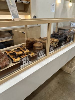 Modern Bread and Bagel by null