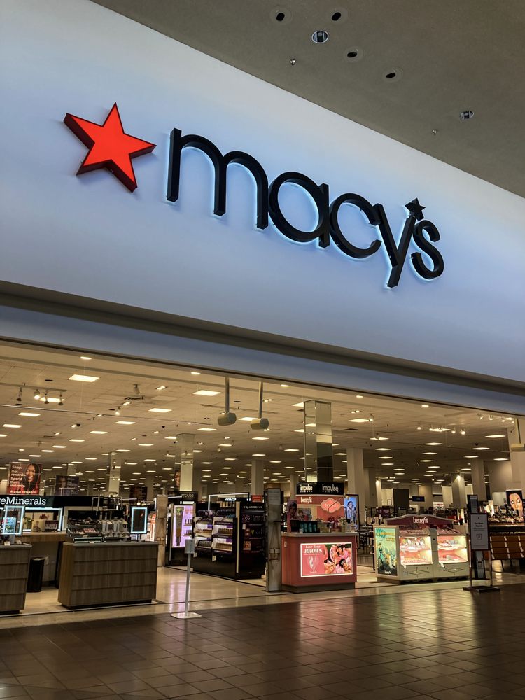 MACY’S Updated July 2024 28 Photos & 26 Reviews 100 Valley River Ctr, Eugene, Oregon