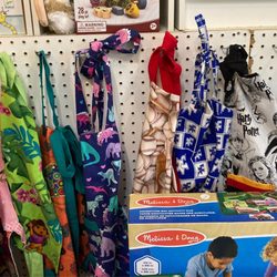 Stoney's Etc - Aprons by Stoney including mother/daughter sets, Bengal GrillMaster aprons and more!
