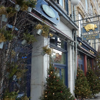 Cochon Dingue - View from outside - Breakfast & Brunch Near Me - Quebec City, Quebec Cochon Dingue - View from outside - Breakfast & Brunch Near Me - Quebec City, Quebec