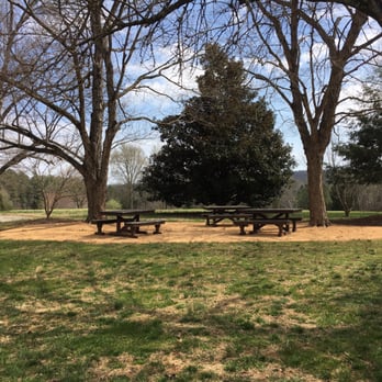 Ayr Mount - Picnic benches - Landmarks & Historical Buildings Near Me - Hillsborough, North Carolina Ayr Mount - Picnic benches - Landmarks & Historical Buildings Near Me - Hillsborough, North Carolina
