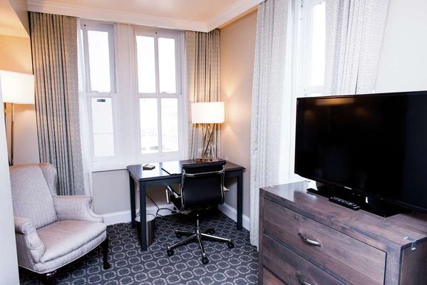 Redmont Hotel Birmingham, Curio Collection by Hilton by null
