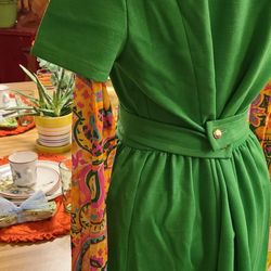 Hewitt Estates & Antiques - Vintage style!