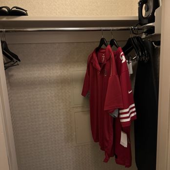 Mgm Grand - Closet - Hotels Near Me - San Gabriel, California Mgm Grand - Closet - Hotels Near Me - San Gabriel, California