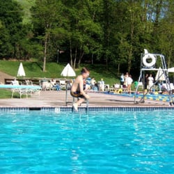 Moraga Valley Swim & Tennis Club