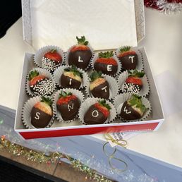 Not worth $70.00, display window, floor dirty. Working area had fruit and open boxes strewn about.