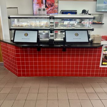 Uncle Lous Fried Chicken - Sunday, 01.11.26; Ordering Kiosks - Uncle Lous Fried Chicken - 1725 Winchester Road Memphis, TN 38116 - Chicken Wings Near Me - Memphis, Tennessee