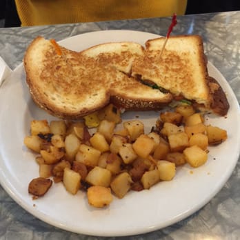 Henrys Diner - Diners Near Me - Burlington, Vermont