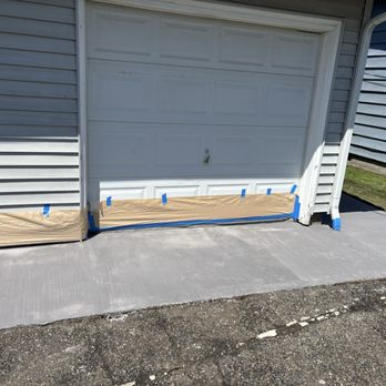 EGM Concrete Specialist - The sidewalk leading to the side of the house. - Masonry/Concrete Near Me - Black Diamond, Washington EGM Concrete Specialist - The sidewalk leading to the side of the house. - Masonry/Concrete Near Me - Black Diamond, Washington