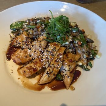 The Cheesecake Factory - Sesame Ginger Chicken - American Near Me - Roseville, California