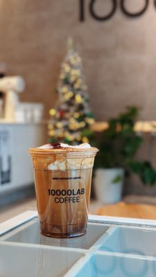 Ten Thousand Coffee by null