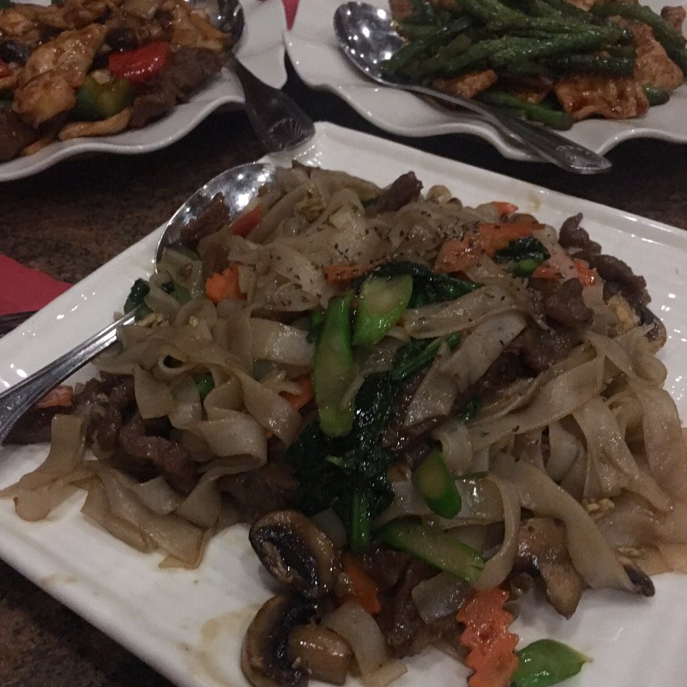 Monark Asian Bistro - Pad See Ew - Chinese Near Me - Riverside, California Monark Asian Bistro - Pad See Ew - Chinese Near Me - Riverside, California