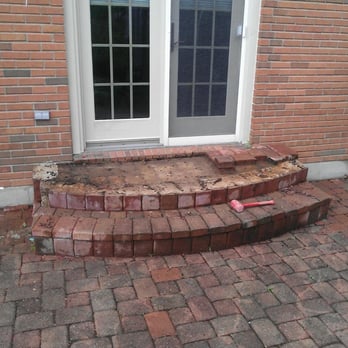 K & R Landscaping - brick steps leading to a patio - Landscaping Near Me - Fairfield, Ohio K & R Landscaping - brick steps leading to a patio - Landscaping Near Me - Fairfield, Ohio