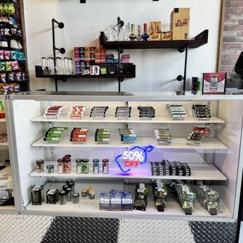 Buds Garage - Cannabis Dispensaries Near Me - Everett, Washington Buds Garage - Cannabis Dispensaries Near Me - Everett, Washington