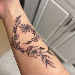 Monolith Tattoo Studio - .