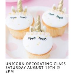 Sworlz Dessert Art Bar - What I thought we would be decorating based on the class advertisement on the website.