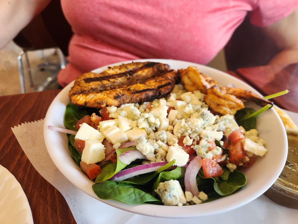 Food from Trios Tomato Pie