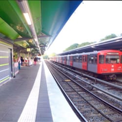 U-Bahnhof Wandsbek-Gartenstadt - 4 Gleise, 2 Linien