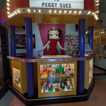 Peggy Sue's 50's Diner - Betty Boop welcome you - Pizza Near Me - Yermo, California Peggy Sue's 50's Diner - Betty Boop welcome you - Pizza Near Me - Yermo, California