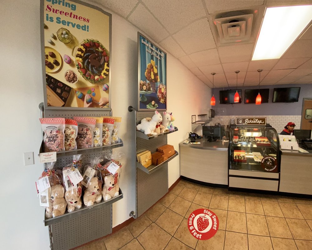 EDIBLE ARRANGEMENTS Updated October 2024 27 Photos & 11 Reviews 2599 Henderson Dr