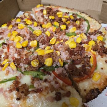 Noventa Millas Pizza - So good! The corn is a tasty component of this pizza with so many flavors. - Pizza Near Me - Tampa, Florida Noventa Millas Pizza - So good! The corn is a tasty component of this pizza with so many flavors. - Pizza Near Me - Tampa, Florida