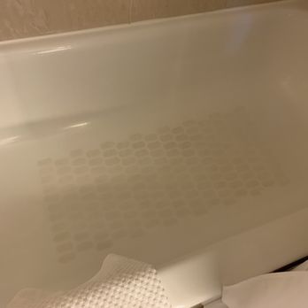 Hilton Minneapolis - Dirty slip resistant pads in tub - Hotels Near Me - Minneapolis, Minnesota Hilton Minneapolis - Dirty slip resistant pads in tub - Hotels Near Me - Minneapolis, Minnesota