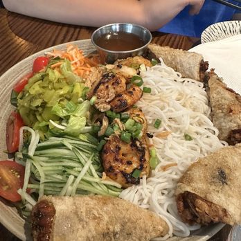 5ive Spice - Shrimp and spring rolls Bubba Bun/Com - Vietnamese Near Me - New York, New York