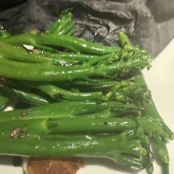 The Vig Arcadia - Broccoli  that is coated Grease oil absolutely disgusting - American Near Me - Phoenix, Arizona