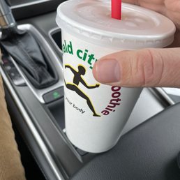 Great vegan options, helpful, and cheerful, too!  The mocha bliss was a great start my day.