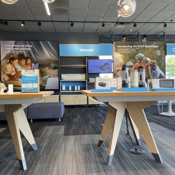 AT&T Store - Mobile Phones Near Me - Lincolnwood, Illinois AT&T Store - Mobile Phones Near Me - Lincolnwood, Illinois