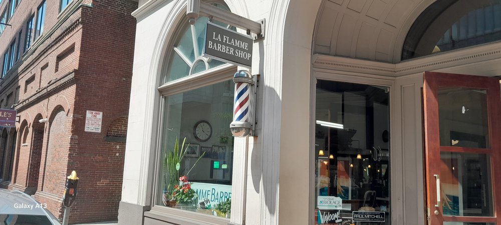 La Flamme Barber Shop Logo