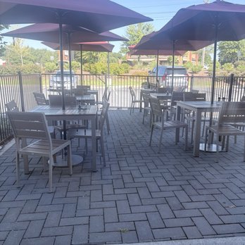 Maple Street Biscuit Company - outdoor seating - Breakfast & Brunch Near Me - Kennesaw, Georgia Maple Street Biscuit Company - outdoor seating - Breakfast & Brunch Near Me - Kennesaw, Georgia