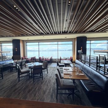 Water's Table - Dining room - New American Near Me - Renton, Washington