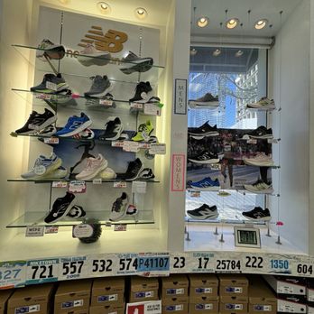 Runners Route - Lots of shoes - Shoe Stores Near Me - Honolulu, Hawaii Runners Route - Lots of shoes - Shoe Stores Near Me - Honolulu, Hawaii
