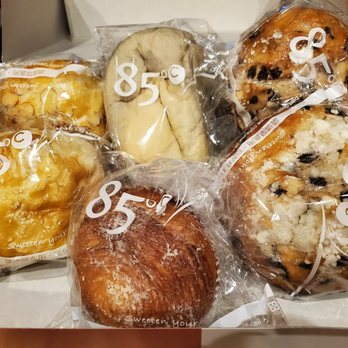 85°C Bakery Cafe-Irvine - Coffee & Tea Near Me - Irvine, California