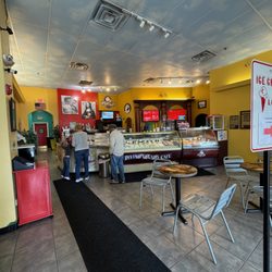 Divino Gelato Café - Interior